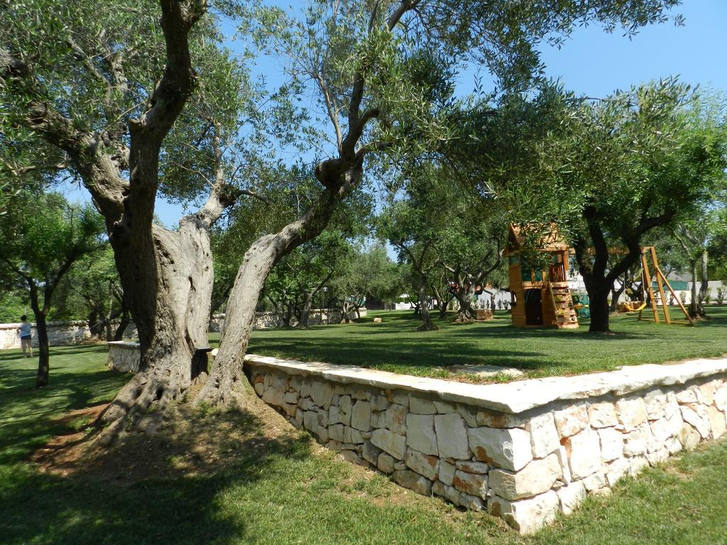 Гостевой дом I Trulli Del Nonno Michele Альберобелло Экстерьер фото